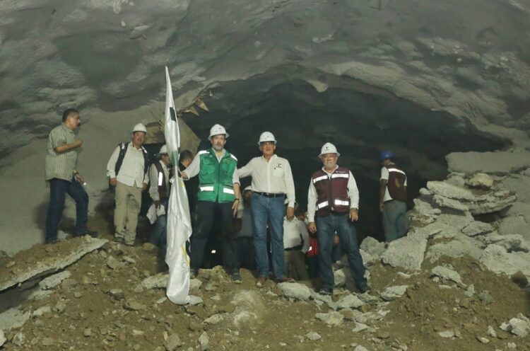 Conexión de túnel en la autopista Mante-Ocampo-Tula